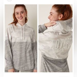 VS PINK Medium Oversized long sleeve t-shirt hoodie white grey long sleeve